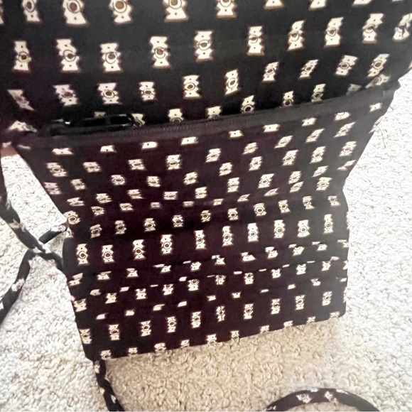 Vera Bradley Crossbody Wallet Tri-Fold Zebras Clutch Travel Vacation Black - Picture 5 of 8